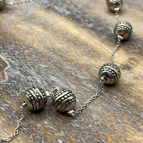 RMN Silver Tone Station Round Decorative Silver Beads Necklace 18” with 2” ext - Picture 9 of 9